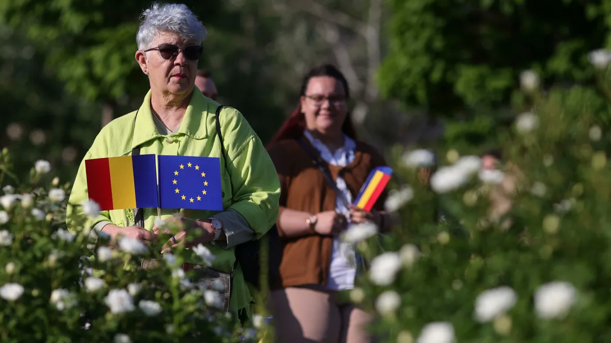 Portretul alegătorului nehotărât care poate înclina balanța alegerilor în favoarea lui Nicușor Dan Foto: Inquam/Octav Ganea