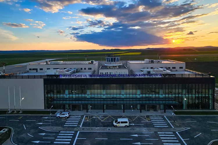 Ciolacu a investit într-un aeroport PSD care a avut 1.621 de pasageri Foto: Facebook