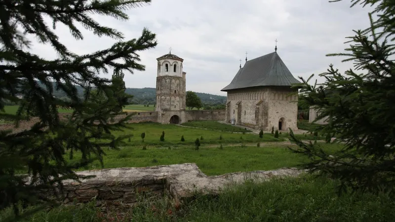 Biserica pierde procesul pentru Mănăstirea Dobrovăţ (sursa: ziaruldeiasi.ro)