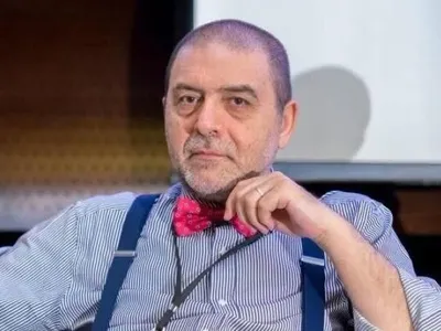 George Butunoiu, care făcea recrutările pentru companiile de stat, cere românilor să se înscrie în AUR. El recunoaște deschis relația cu diplomații ruși