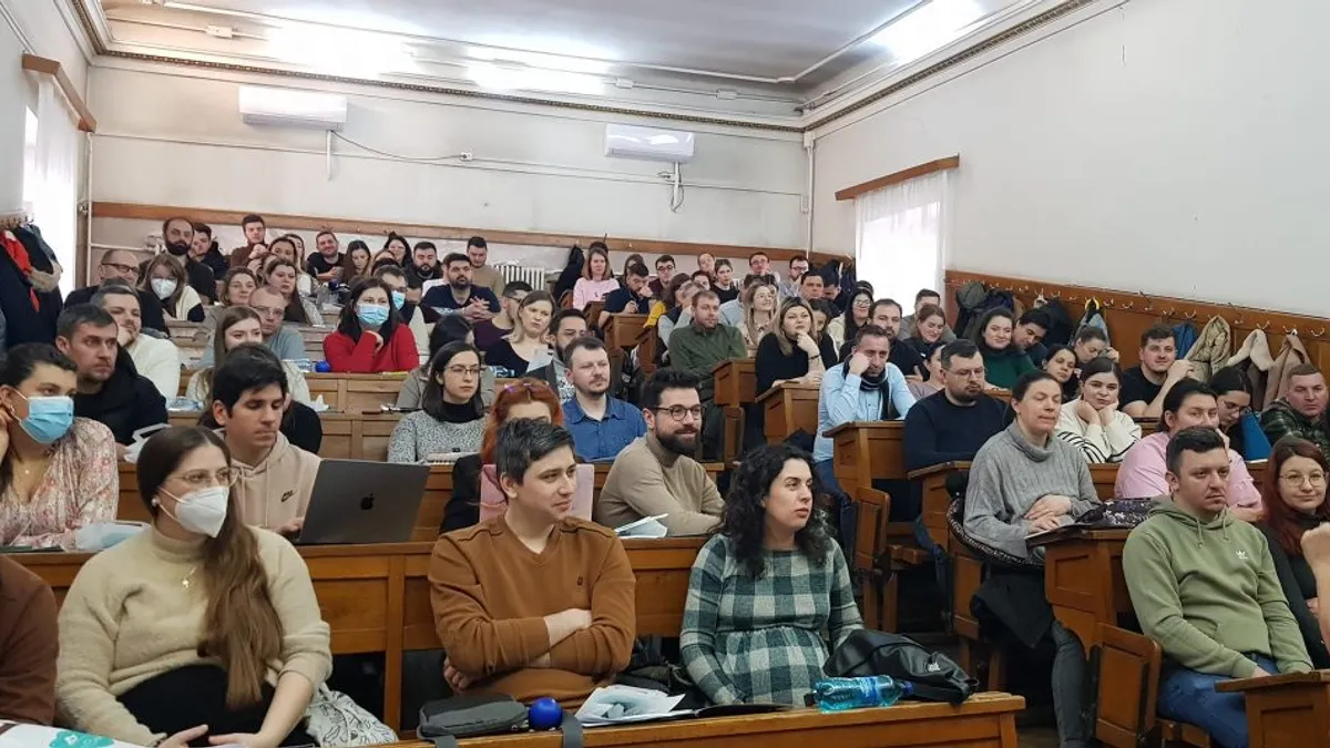 Cursurile de viitori părinți, foarte căutate (sursa: ziaruldeiasi.ro)