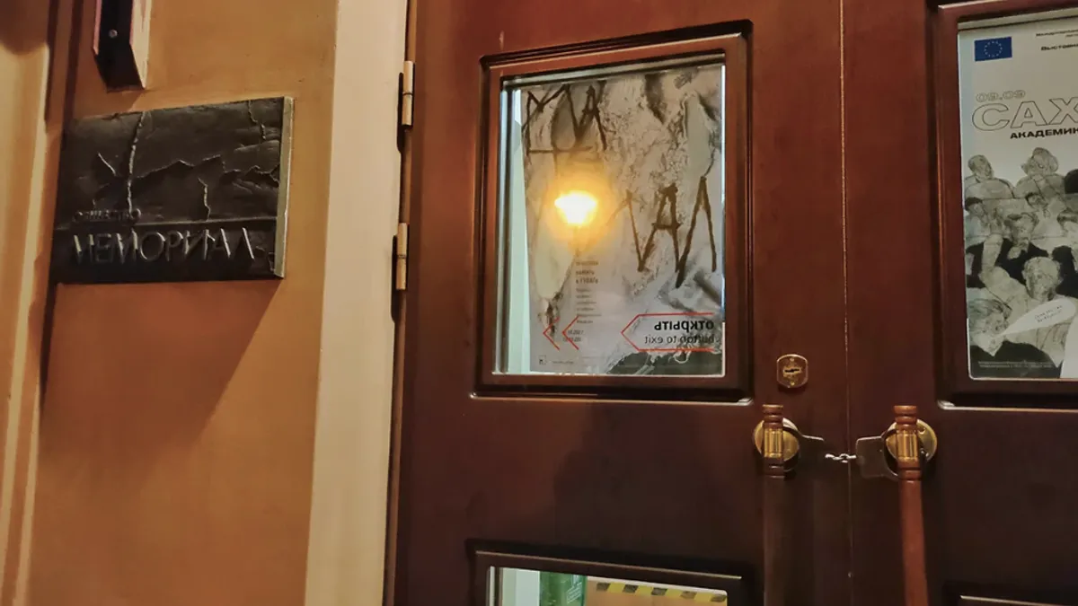 Frustrare patologică la Kremlin: Memorial, confiscat (sursa: Darya Krotova)