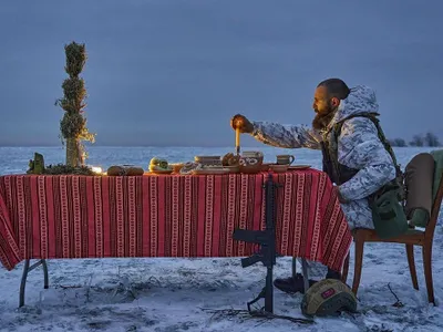 Militarii ucraineni sărbătoresc, pe front, Crăciunul Foto: Twitter