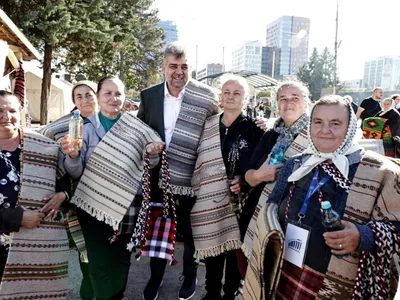  Ponta are cotă de încredere mai mare decât Ciolacu Foto: Facebook