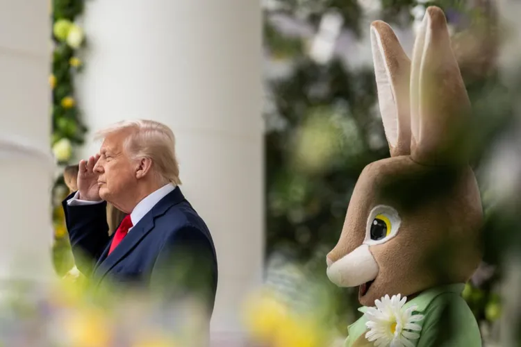 Trump vrea deportări rapide, fără procese (sursa: Facebook/The White House)