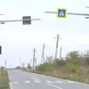 VIDEO Legendara trecere de pietoni de la Ariciu: ultramodernă, cu led-uri, traversare din câmp în câmp