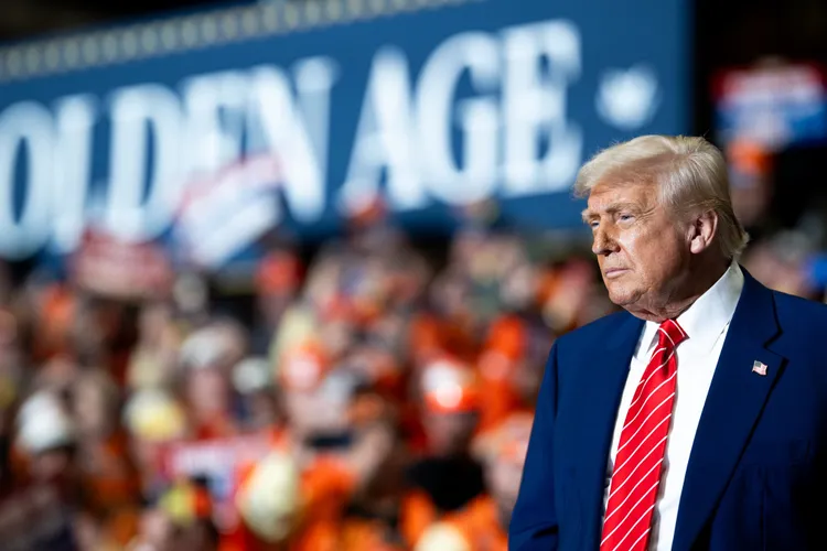 Trump participă la summitul NATO (Haga) (sursa: Facebook/The White House)