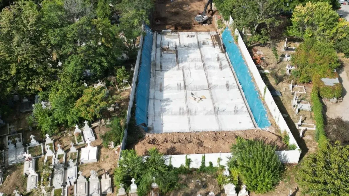 Primăria lui Băluță a autorizat un bloc-turn între mormintele de la Bellu Foto: Oficiul de Știri