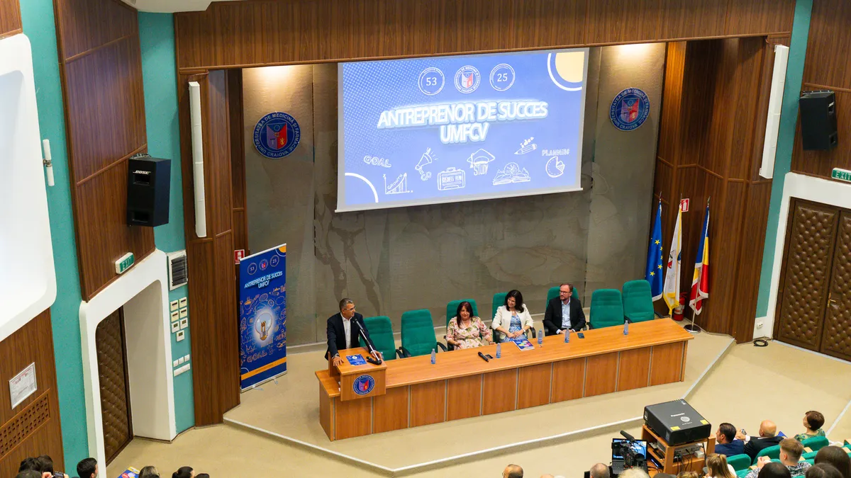 Universitatea de Medicină din Craiova își cumpără un iPhone Foto: Facebook