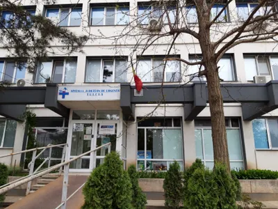 Medic specalist în oncologie pediatrică, refuzat de Spitalul Județean Tulcea, lucrează ca muncitor necalificat, scrie doctorul Ciprian Maxim