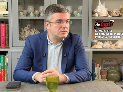 VIDEO Invitat la podcastul „Cum e, de fapt?”, ministrul USR al Economiei, Irinel Darău, îi cere lui Bolojan să elibereze Brașovul de Scripcaru și Veștea
