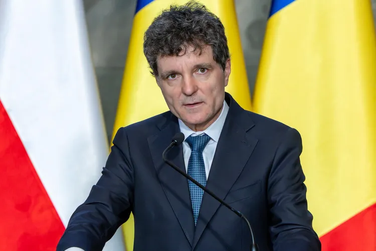 Președintele Nicușor Dan și cel mai bogat „mogul de presă”: de la lupta contra „mafiei imobiliare”, la Sacha Dragic