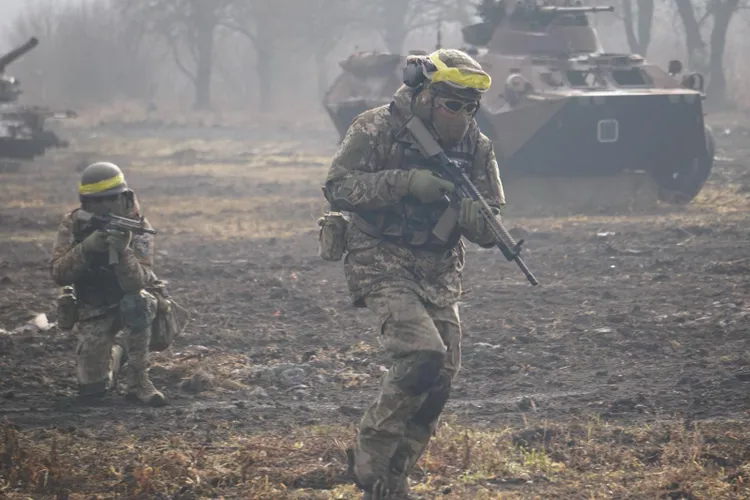 Ucraina transferă soldați pentru suplimentarea infanteriei (sursa: Facebook/The Armed Forces of Ukraine)