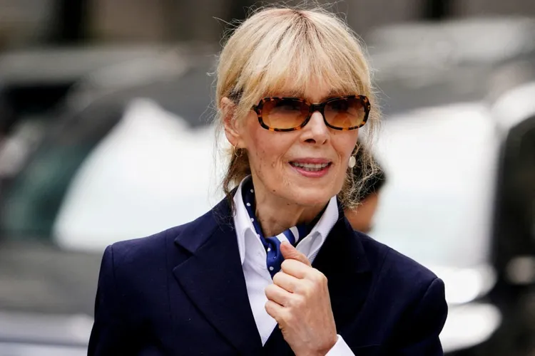 Trump, obligat să plătească despăgubiri uriașe (sursa: PBS)