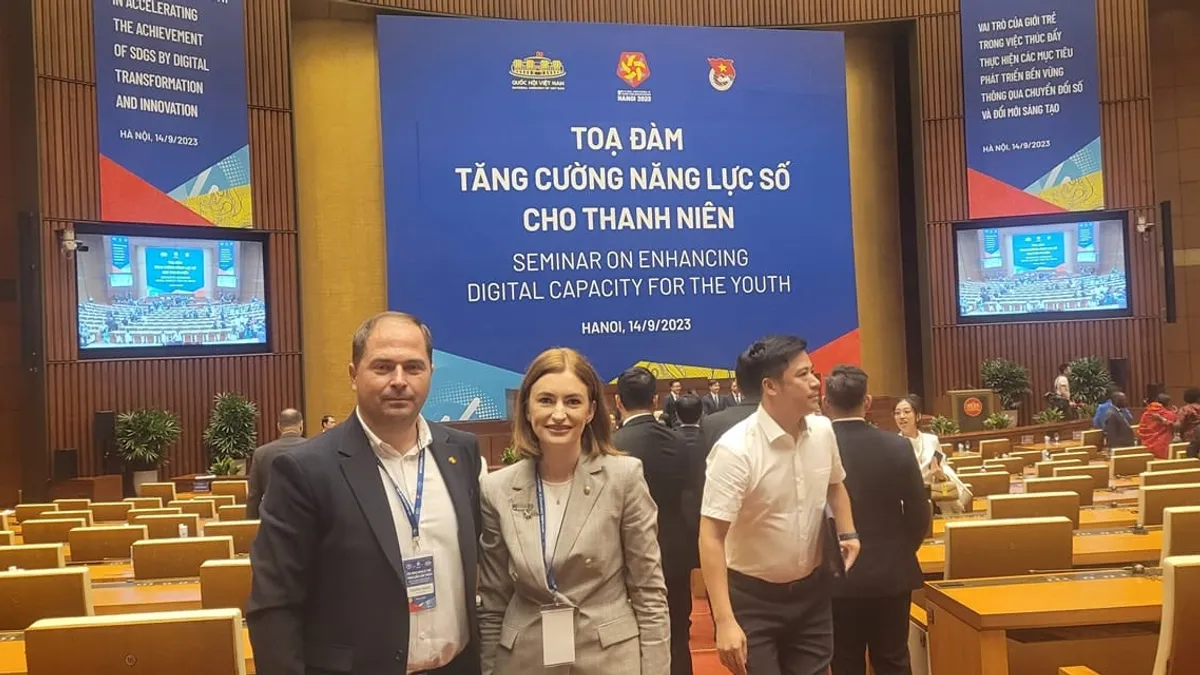 Vacanță de 13.000 de euro, plătită de contribuabili, în Vietnam: Ana Maria Cătăuță (PSD) și Florin Mircea (PSD) Foto: Facebook