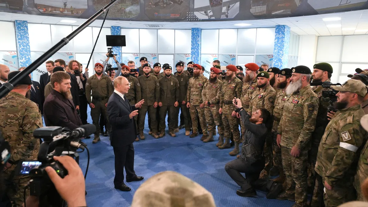 Ce face România dacă 1.600 de „omuleți verzi” trimiși de Rusia o invadează? „Îi ia miliția” Foto: Kremlin.ru