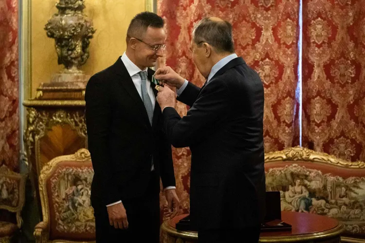 Ungaria cere imperativ ca UE să nu mai sancționeze Rusia. Șeful diplomației, Péter Szijjártó, reia tezele propagandei Kremlinului