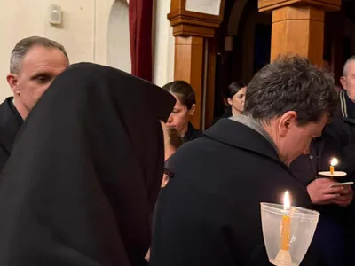 Nicușor Dan, la slujba de la Mănăstirea Cornu (sursa: Facebook/Virgiliu-Daniel Nanu)