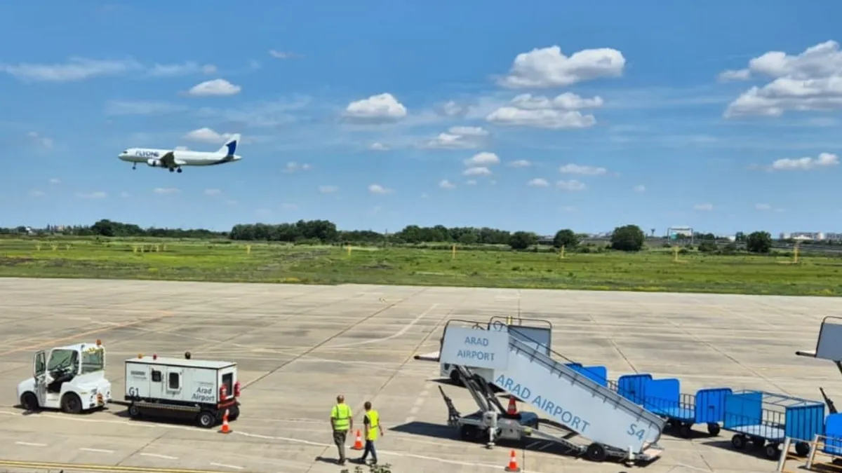 Aeroportul Arad are câteva zeci de pasageri lunar, dar directorul și membrii CA iau mii de lei/lună Foto: Facebook