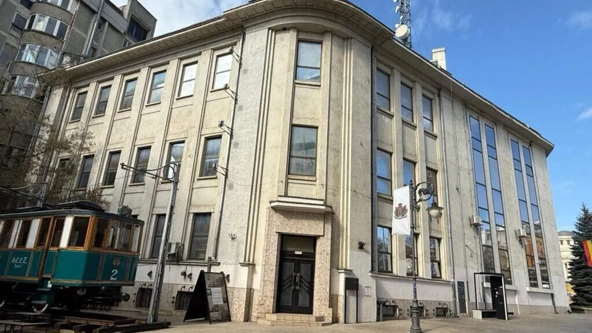 Clădire emblematică, vândută de o companie (sursa: ziaruldeiasi.ro)