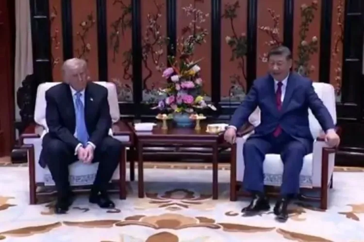Xi pare mai înalt decât trump. după aranjamentul protocolului chinezesc Foto: captură video