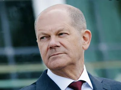 Scholz, mincinos: promite, nu livrează arme (sursa: Facebook/Olaf Scholz)