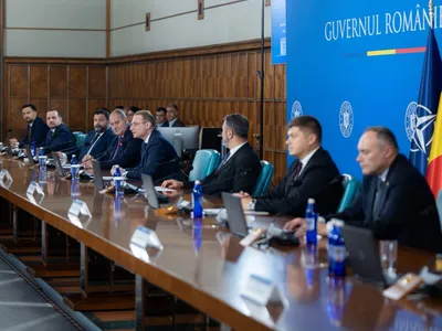 Entuziasm limitat al piețelor după instalarea guvernului Luca: leul se devalorizează, bursa scade