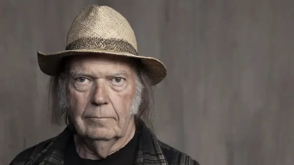 Fake news bruiază Spotify după boicotul lui Neil Young (sursa: guardian.com)