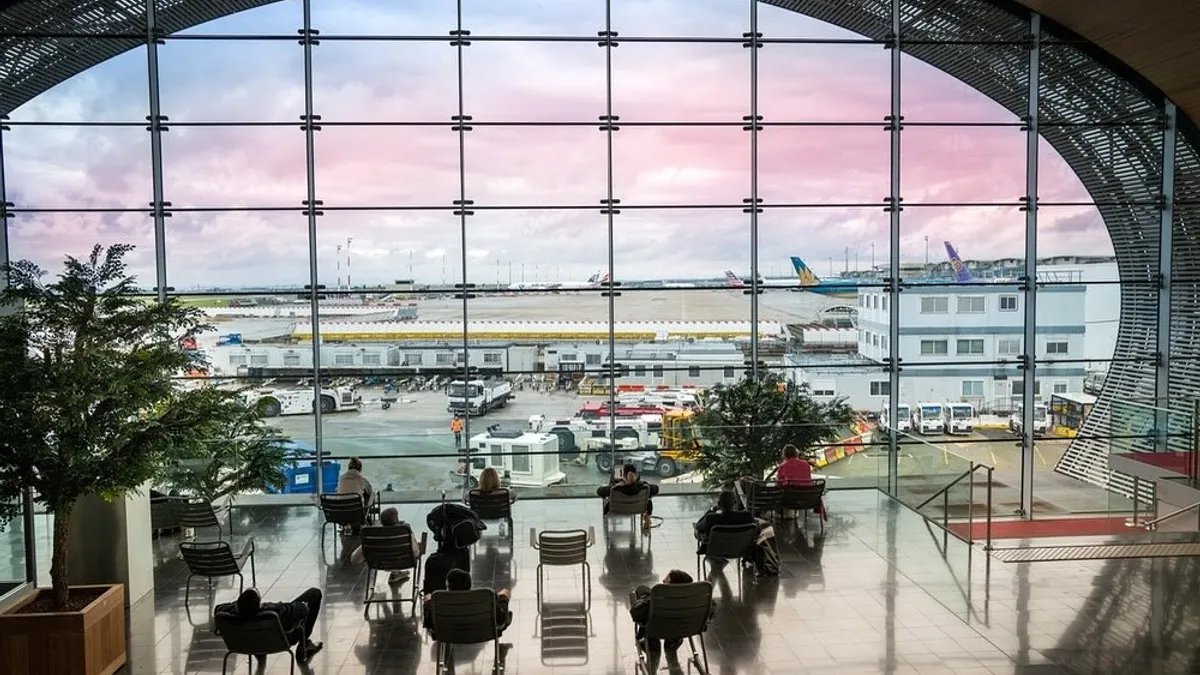 28 de curse anulate pe Aeroportul Otopeni (sursa: Facebook/TAROM)