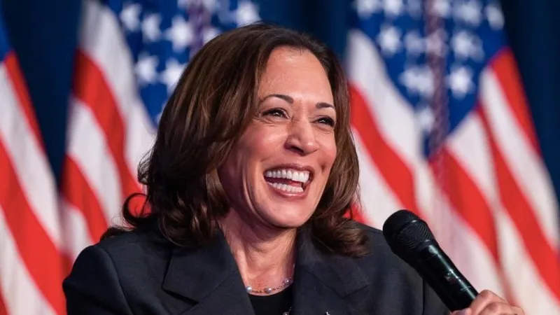 Kamala Harris, peste Trump (state cheie) (sursa: Facebook/Kamala Harris)