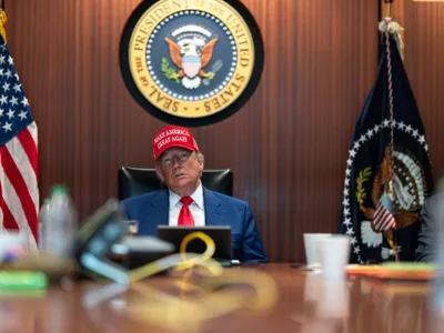 Trump anunță reluarea negocierilor cu Iranul (sursa: Facebook/The White House)