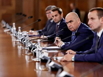 Guvernul își asumă răspunderea în Parlament (sursa: Facebook/Guvernul României)