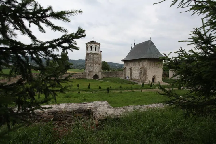 Biserica pierde procesul pentru Mănăstirea Dobrovăţ (sursa: ziaruldeiasi.ro)