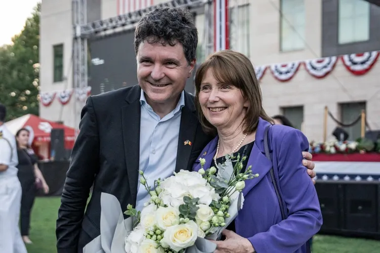 Casa Albă evită felicitările pentru Nicușor (sursa: Facebook/U.S. Embassy Bucharest)
