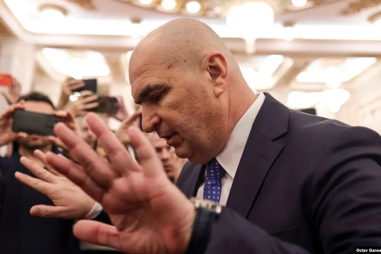 Guvernul vrea să le taie bugetarilor singura punte din 2026 Foto: Inquam/Octav Ganea