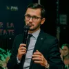 Cum își făcea ANCOM lobby: chef cu lăutari și 1.000 de invitați, în Qatar, de 860.000 lei. Vicepreședinte ANCOM, supărat că Bolojan nu a aprobat petrecerea