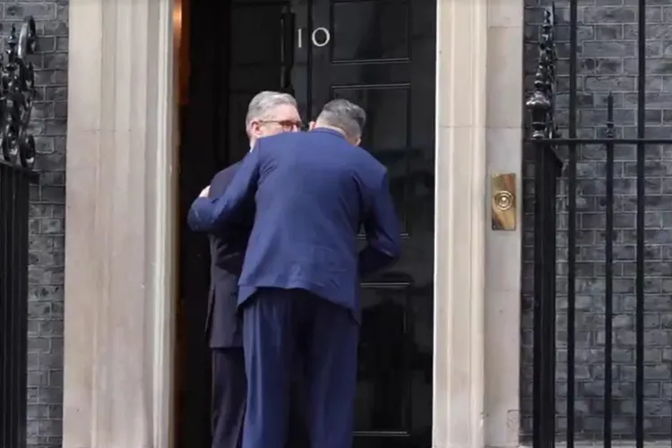 Premierul britanic a îngropat vizita omologului Ciolacu Foto: Captură video