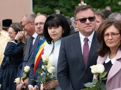 PSD l-a propus pe Budăi, cu facultate la 36 de ani, la președinția comisiei de învățământ a Camerei Deputaților. În 2023, a fost acuzat de hărțuire sexuală