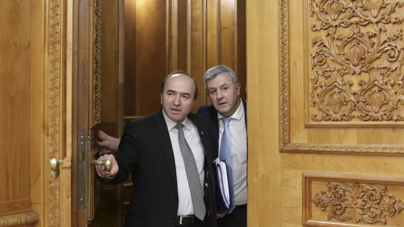 Tudorel Toader a încasat aproape un milion de lei de la statul român Foto: Inquam/ Octav Ganea