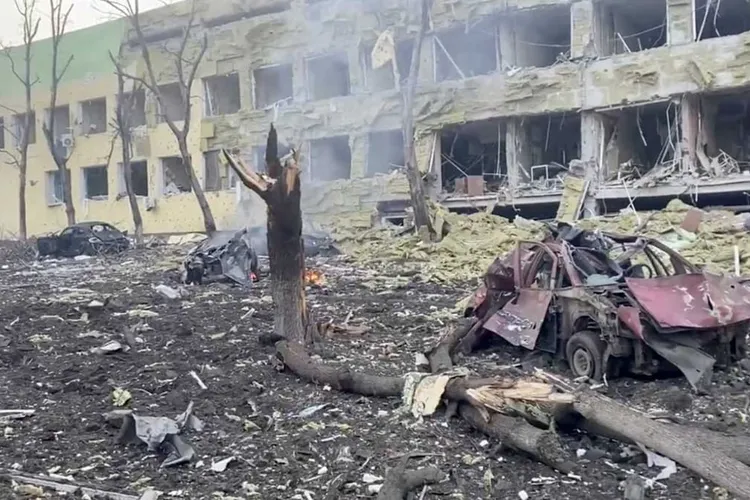 Aproape 400 de centre medicale distruse în Ucraina (sursa: Twitter/@U_Tribune)