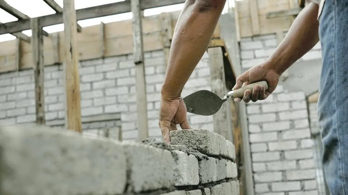 Au riscat și au câștigat: casa fără autorizație, intrată în legalitate (sursa: ziaruldeiasi.ro)