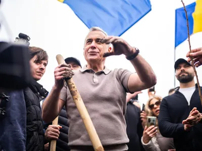 Călin Georgescu se crede Isus: „Tată, iartă-i că nu știu ce fac!” Foto: Facebook