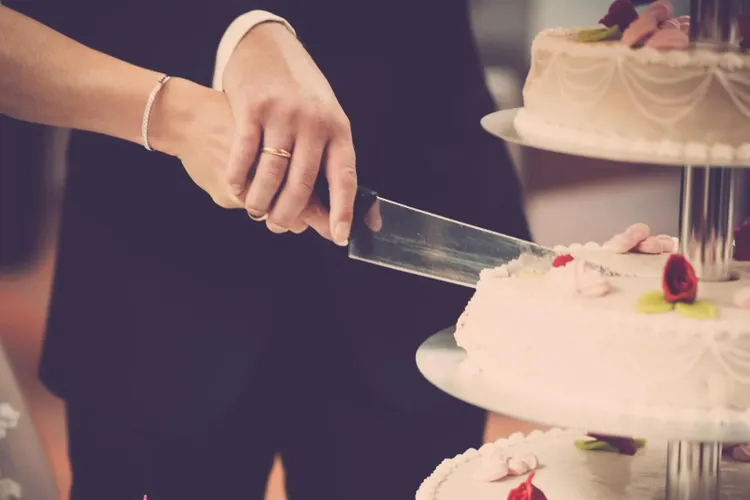 Nuntă transformată în bătaie generală (sursa: Pexels/Rene Terp)