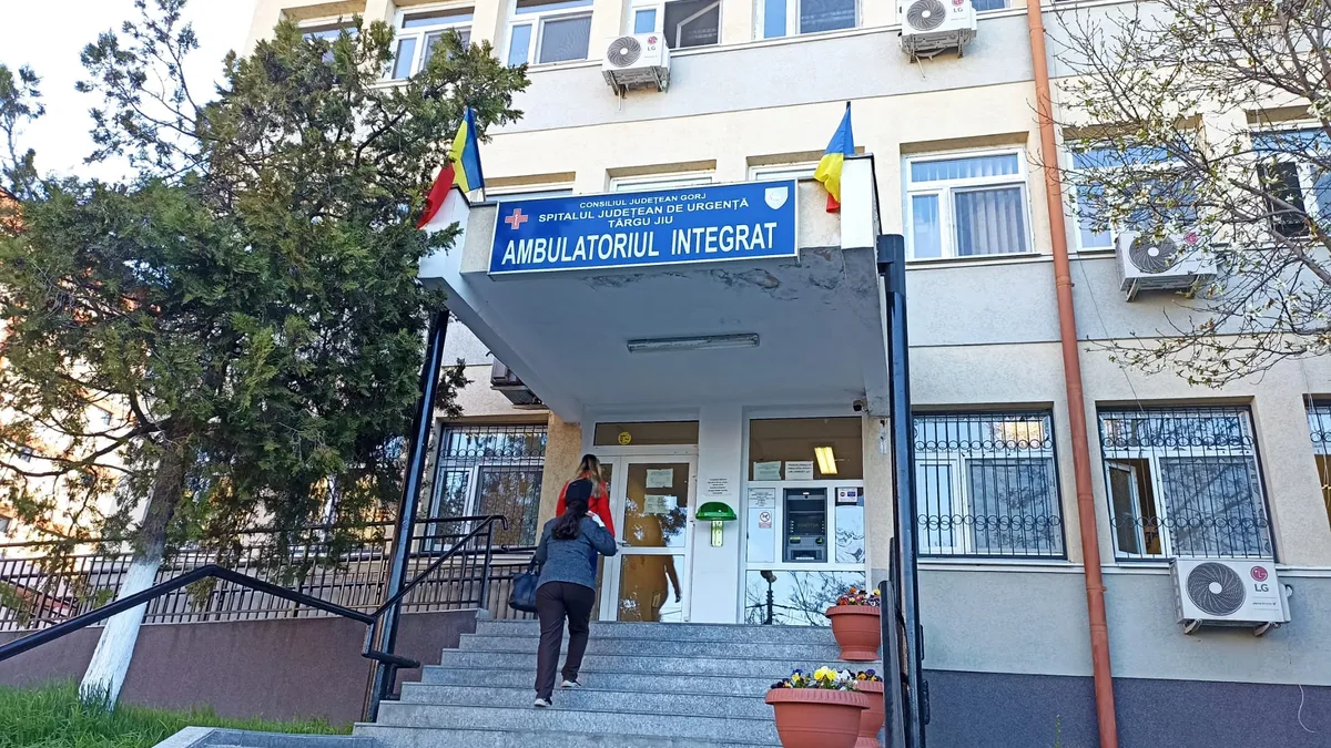 Sancțiuni ridicole pentru medicii care ar fi trebuit să îngrijească un adolescent mort de peritonită Foto: Facebook