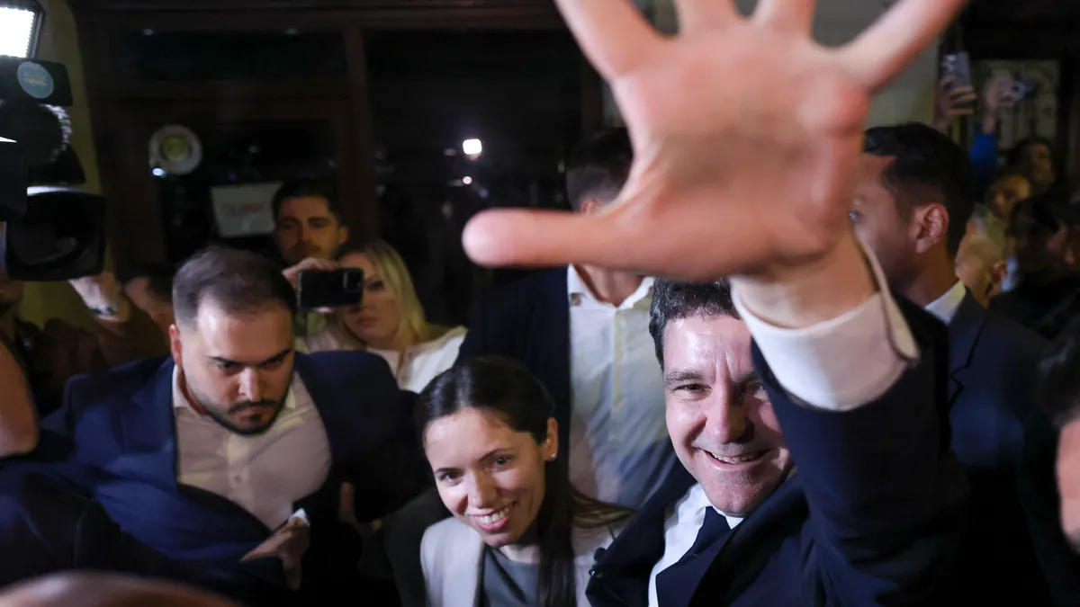 Încredere uriașă în Nicușor Dan, partidele pro-europene ar câștiga Foto: Inquam/George Calin