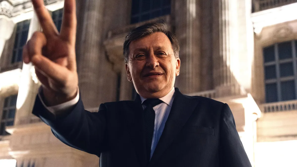 Crin Antonescu, tot mai acrit: „Ana Blandiana,  în aria democrației securiste la români” Foto: Facebook