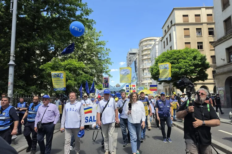 Proiectul legii salarizării schimbă grilele din Educație. Debutanții câștigă, profesorii cu vechime sunt nemulțumiți