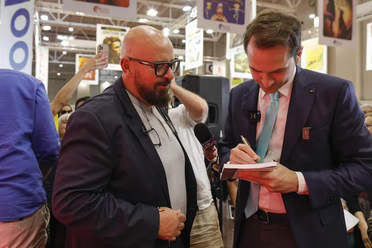 Piedone, Caramitru, Gușă și Realitatea TV, împreună împotriva lui Nicușor Dan