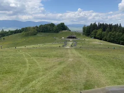 După pelerinajul de la Șumuleu Ciuc, câmpia era curată Foto: Facebook AKA Home