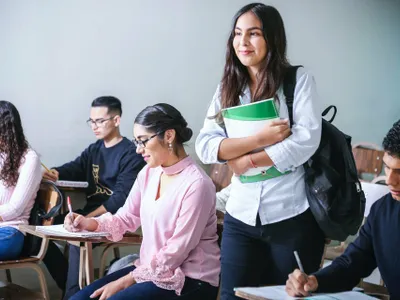 Marți începe examenul la limbi străine (sursa: unsplash)